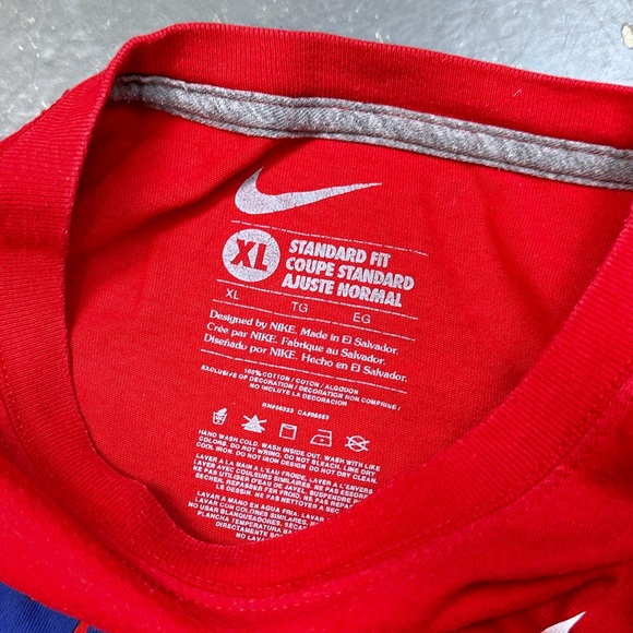 Nike House Of Hoops Texas Just Do It Short Sleeve Shirt Red XL Foot Locker - Picture 4 of 7